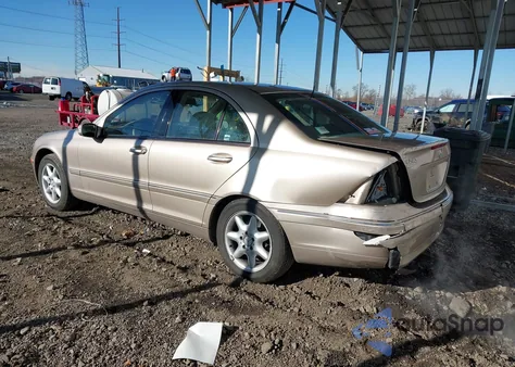2002 Mercedes-Benz C 240 from USA, damaged, VIN WDBRF61J42E005710
